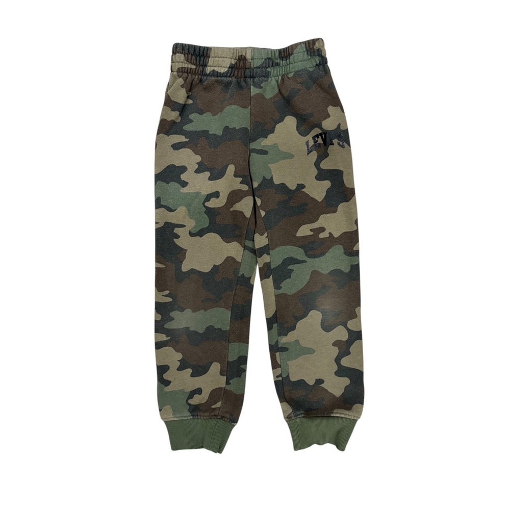 (B) Levi’s Camo Joggers (Boys)